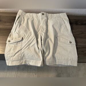 Men's Tan Dockers Shorts, size 40